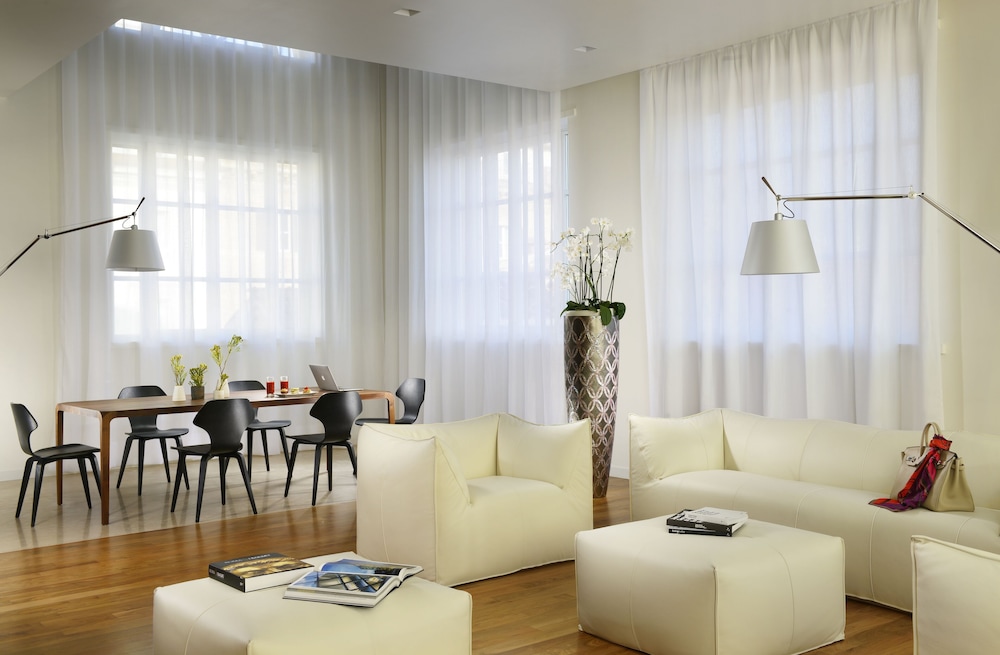 Palazzo Montemartini Rome, A Radisson Collection Hotel 13