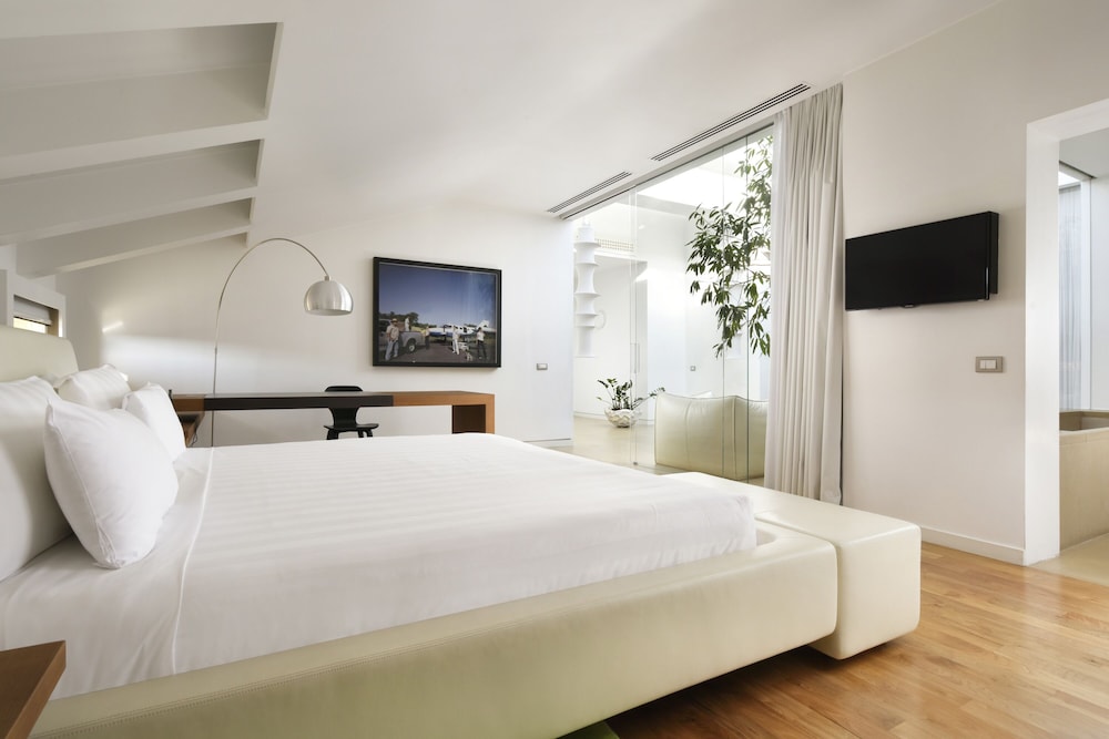 Palazzo Montemartini Rome, A Radisson Collection Hotel 17