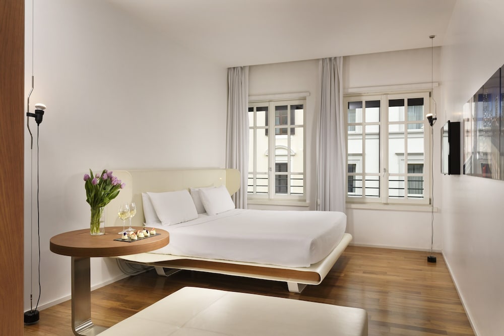 Palazzo Montemartini Rome, A Radisson Collection Hotel 10