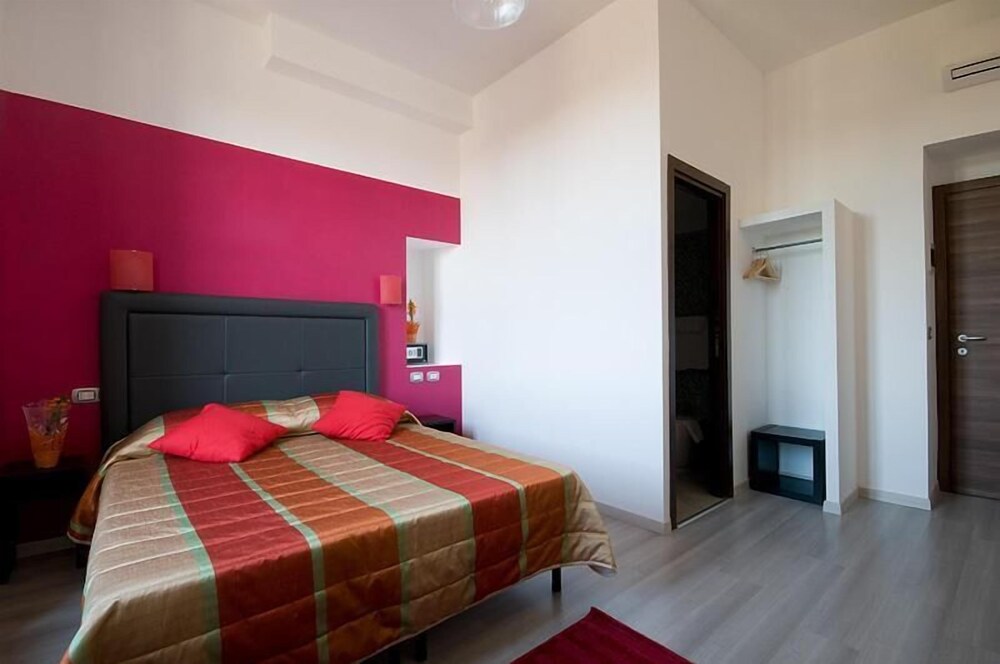 MF Hotel 10