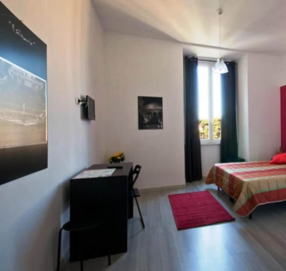 MF Hotel 8