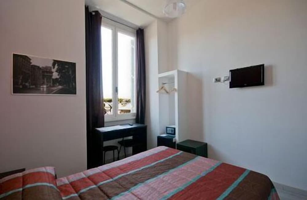 MF Hotel 6