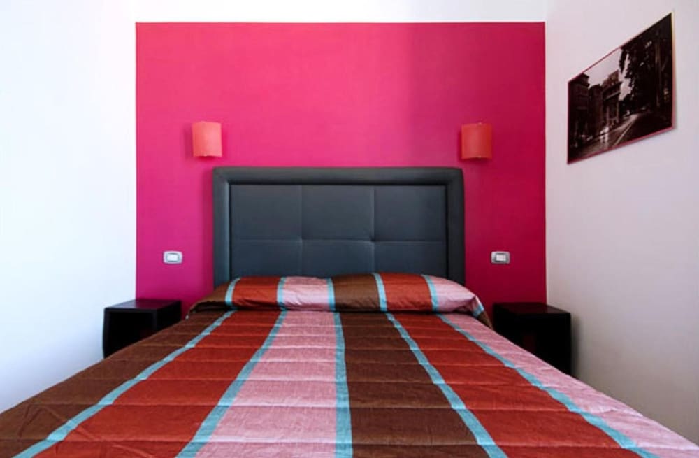MF Hotel 16