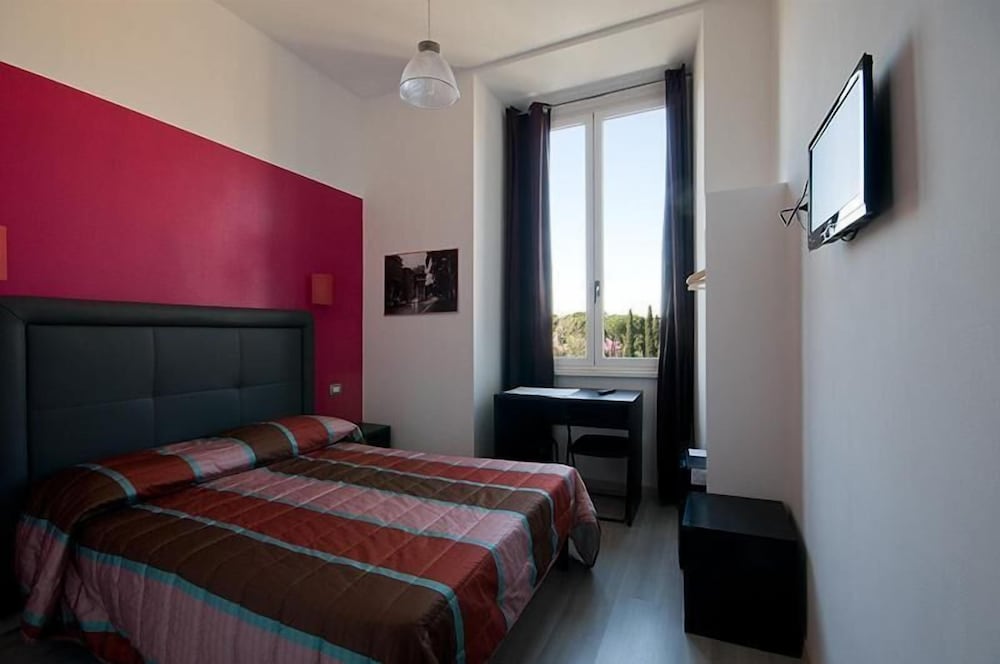 MF Hotel 13