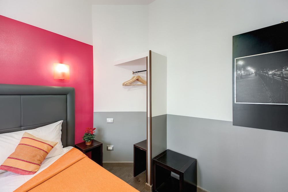 MF Hotel 21