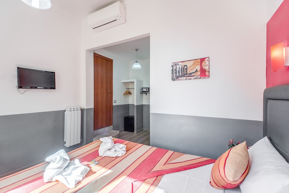 MF Hotel 24