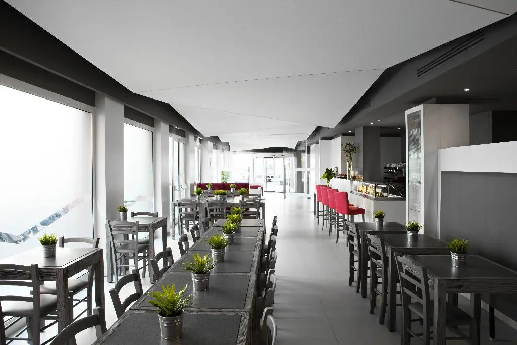 Moderno Hotel Roma 21