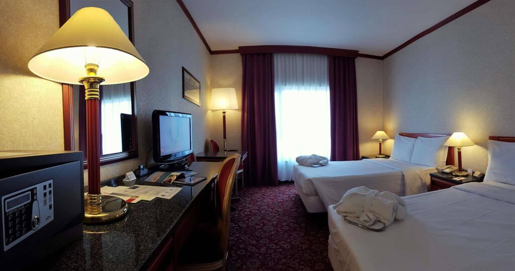 Moderno Hotel Roma 3