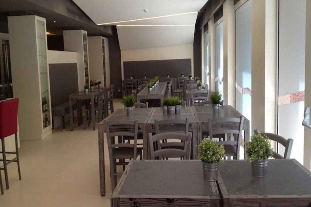 Moderno Hotel Roma 16