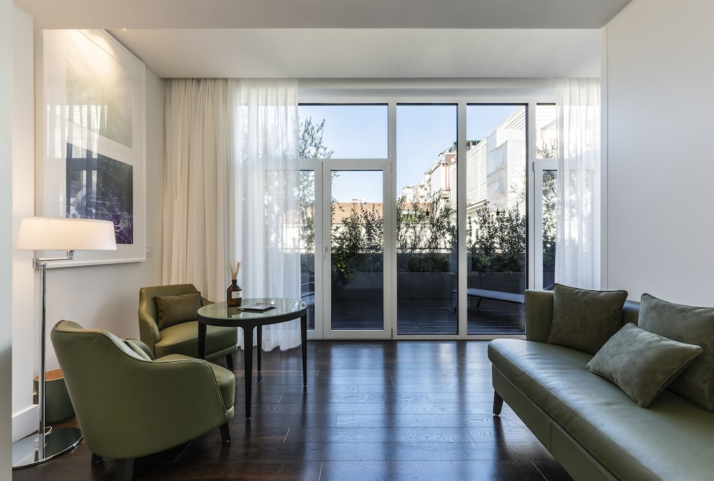 Magna Pars Suites 22