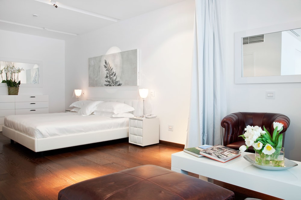 Magna Pars Suites 14