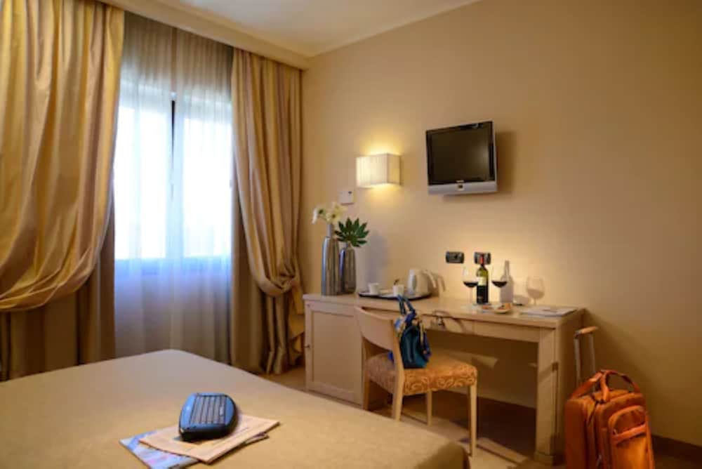 Best Western Hotel Rome Airport 17