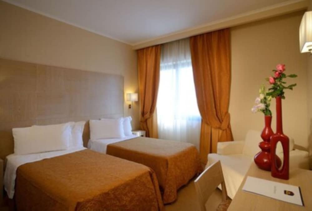 Best Western Hotel Rome Airport 14