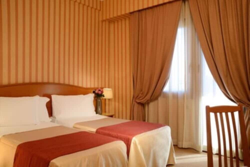 Best Western Hotel Rome Airport 16