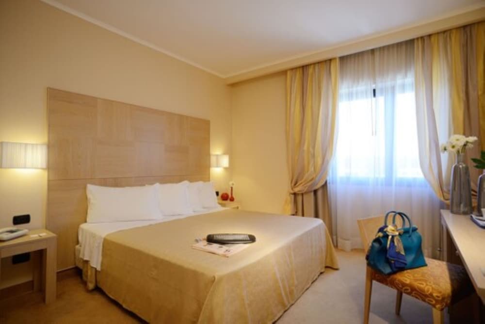 Best Western Hotel Rome Airport 19