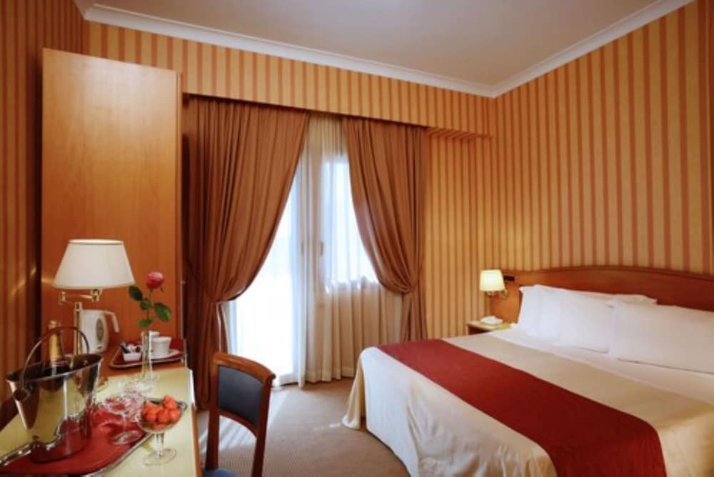 Best Western Hotel Rome Airport 13