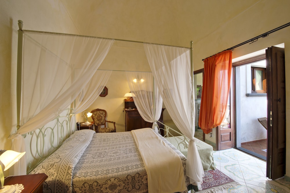 L'antico Borgo Dei Limoni B-B 9