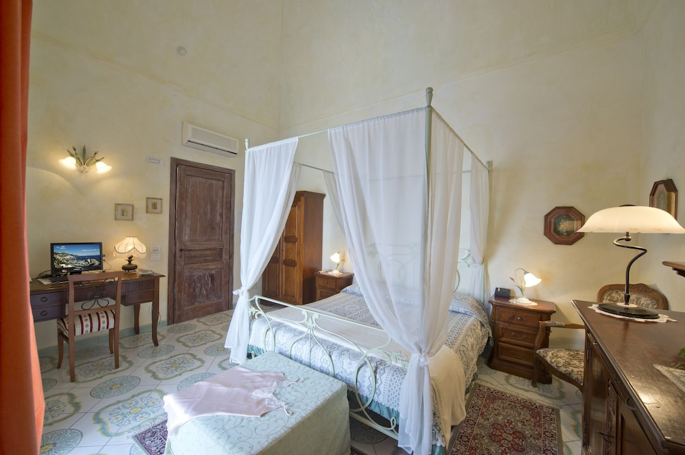 L'antico Borgo Dei Limoni B-B 10