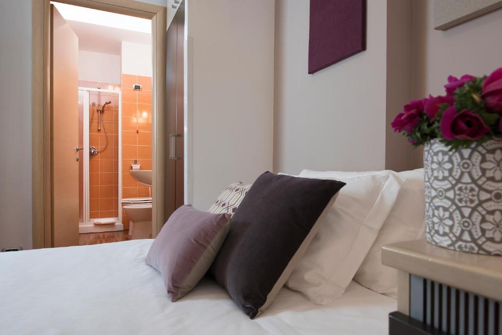 111 Guest House 2