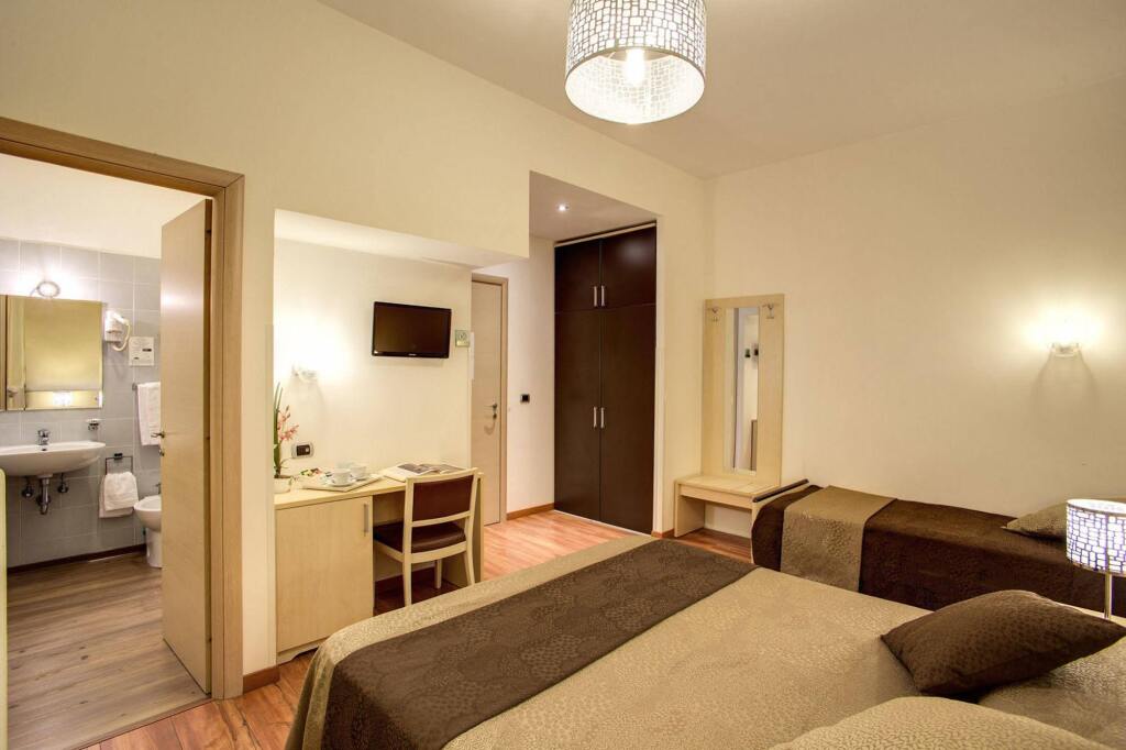 111 Guest House 13