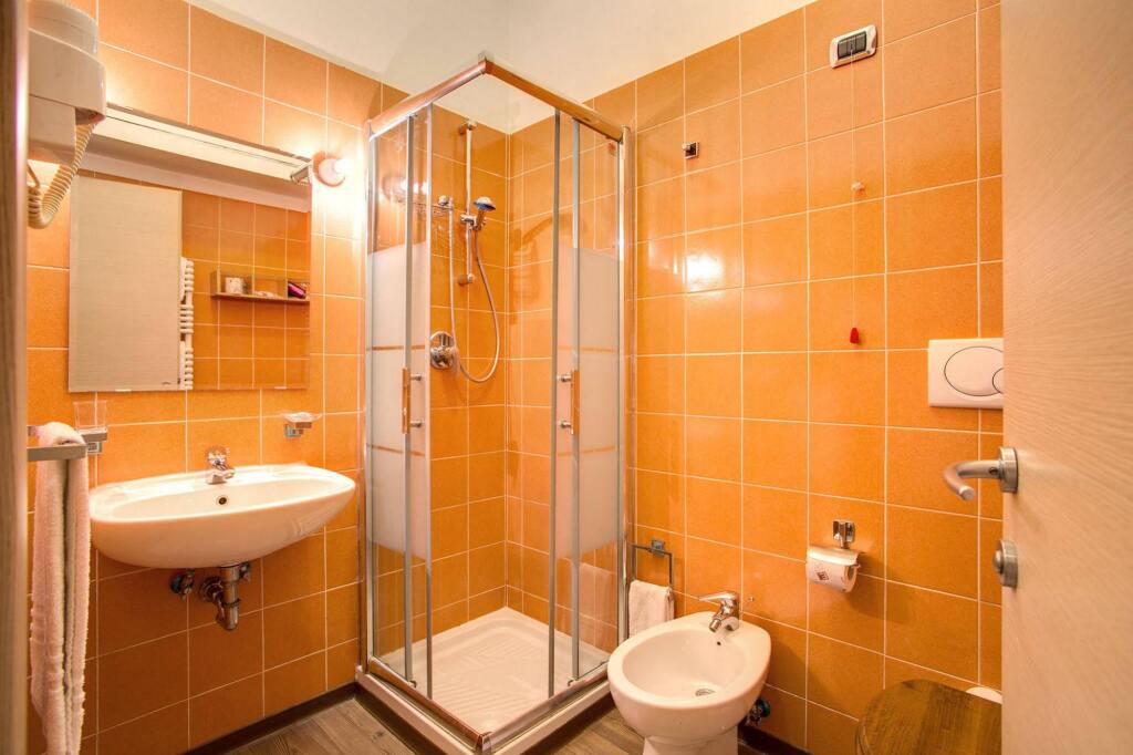 111 Guest House 10