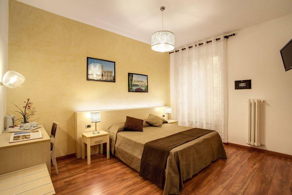 111 Guest House 5