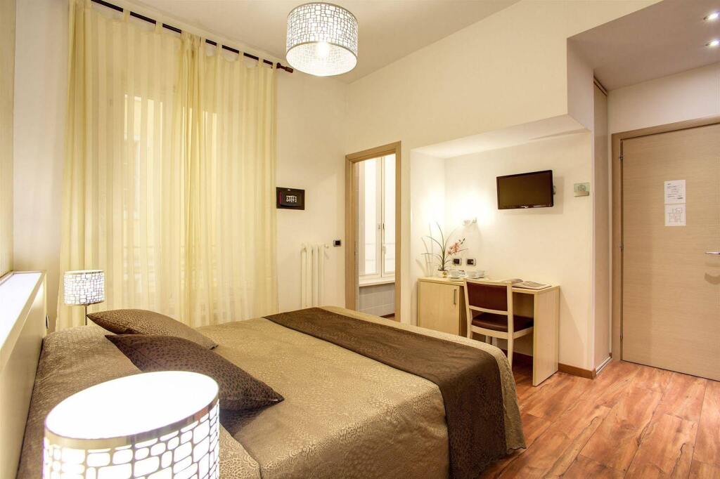 111 Guest House 7