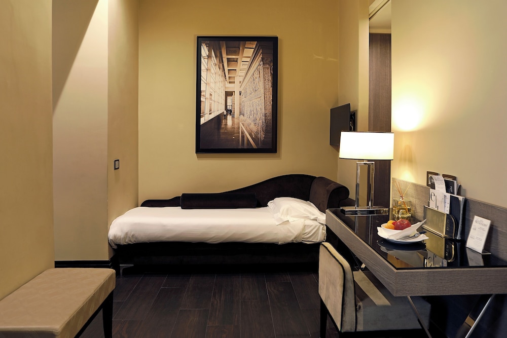 Rome Life Hotel 21