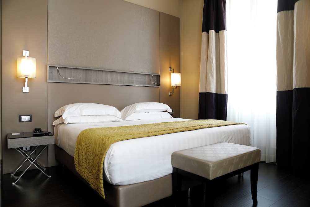 Rome Life Hotel 11