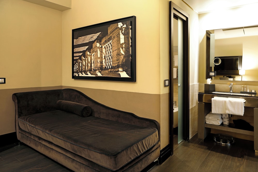 Rome Life Hotel 18