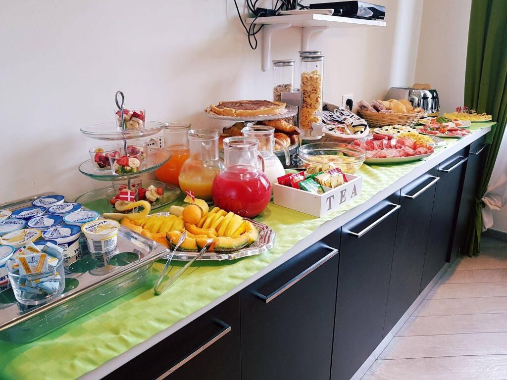 Mia Suites 12