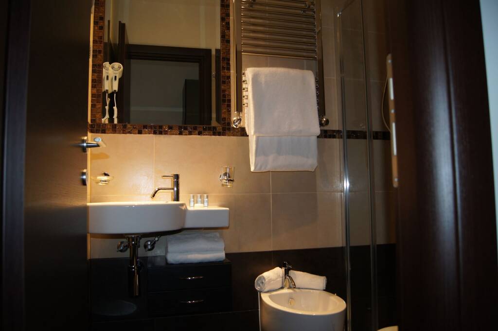 Mia Suites 10