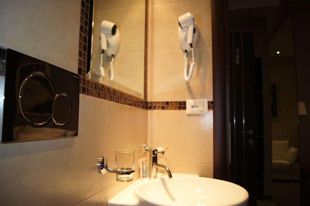 Mia Suites 15