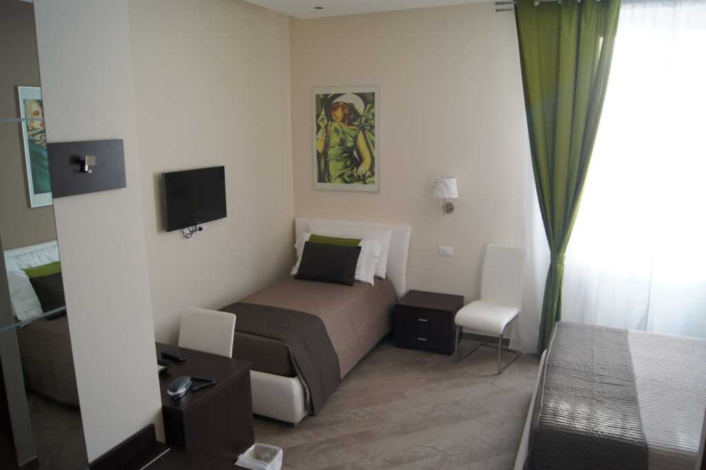Mia Suites 5