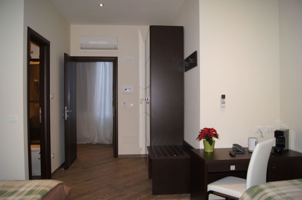 Mia Suites 14