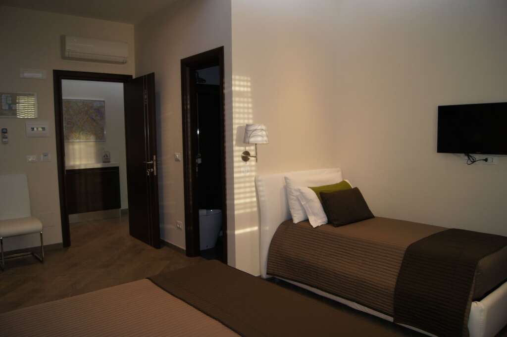 Mia Suites 7