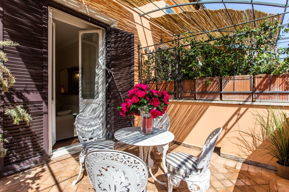 Frattina Guesthouse 14
