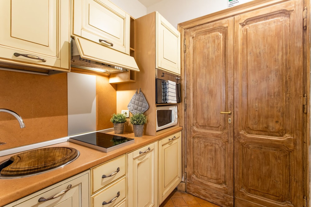 Frattina Guesthouse 5