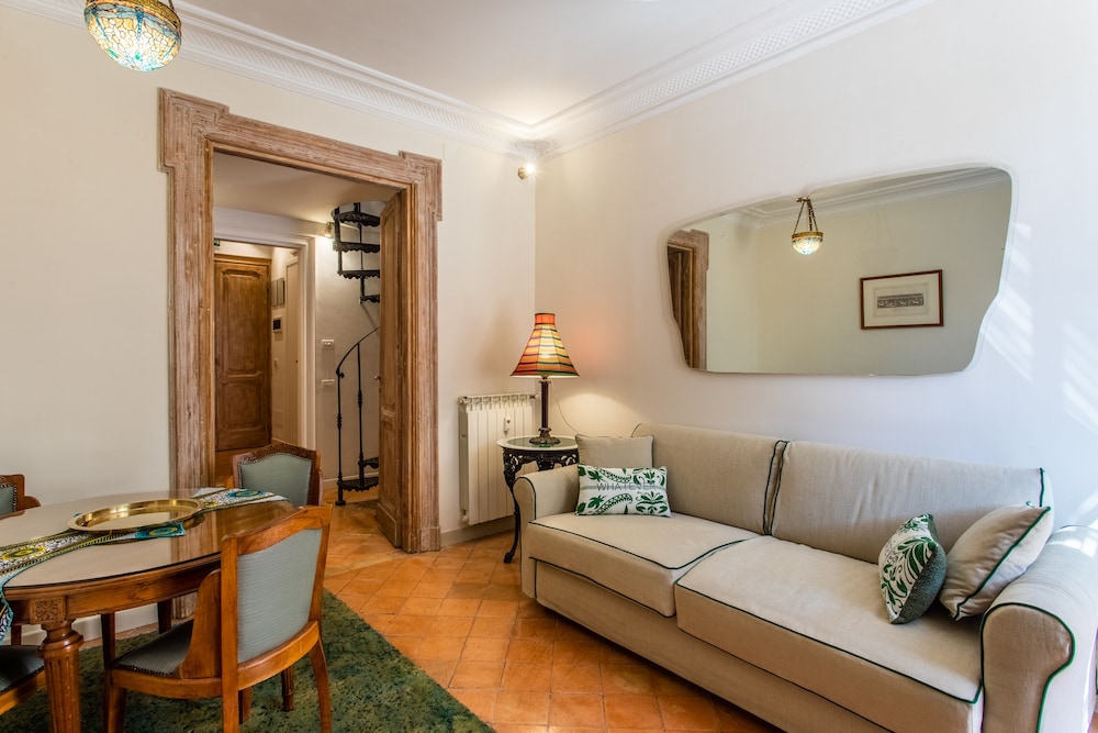 Frattina Guesthouse 7