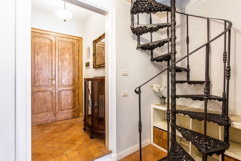 Frattina Guesthouse 11