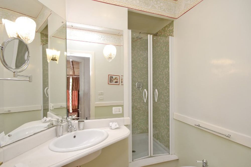 Frattina Guesthouse 15