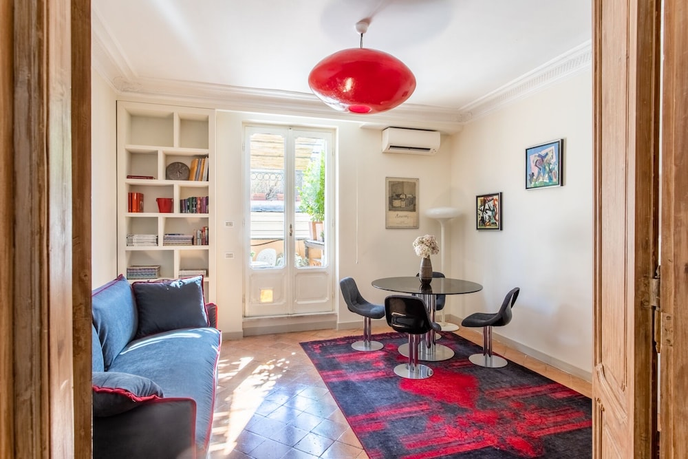 Frattina Guesthouse 8