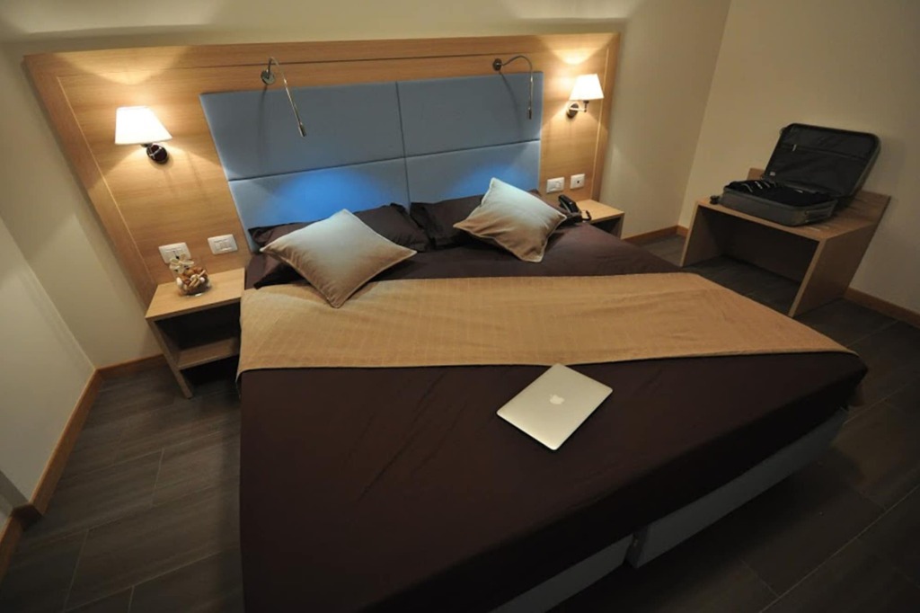 Hotel 325 Tor Vergata 3