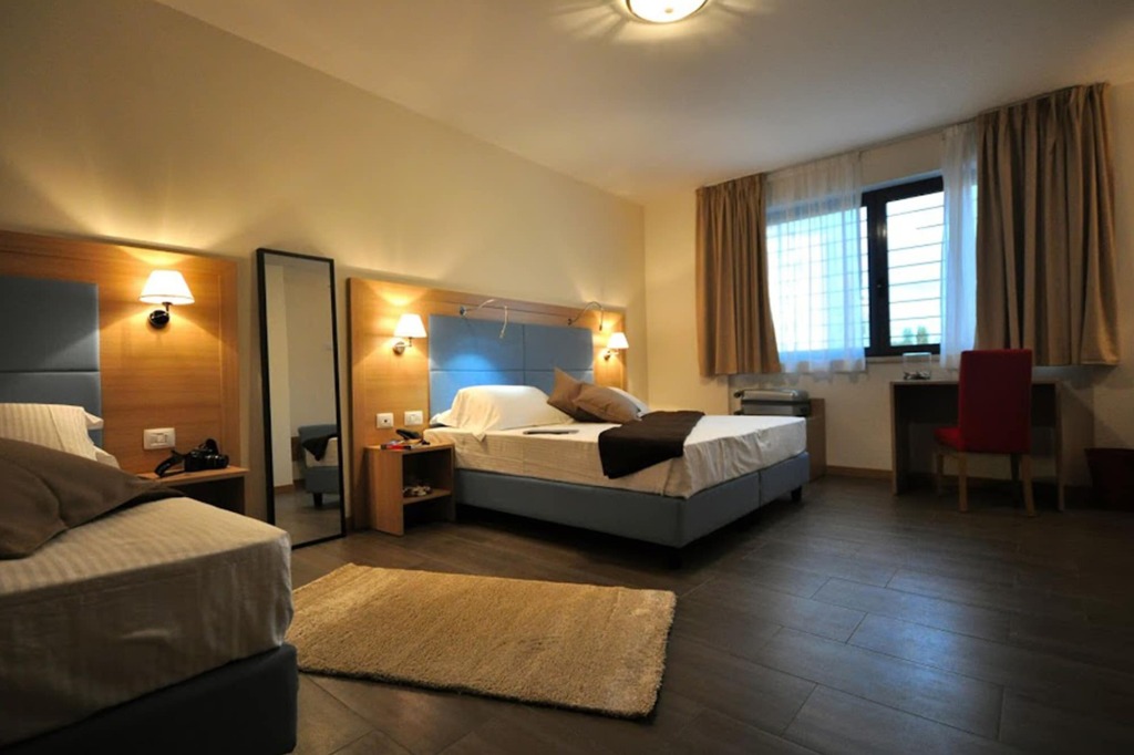 Hotel 325 Tor Vergata 4