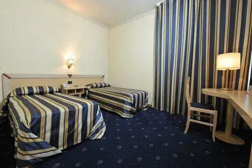 Hotel Torre Di Pratolungo 5