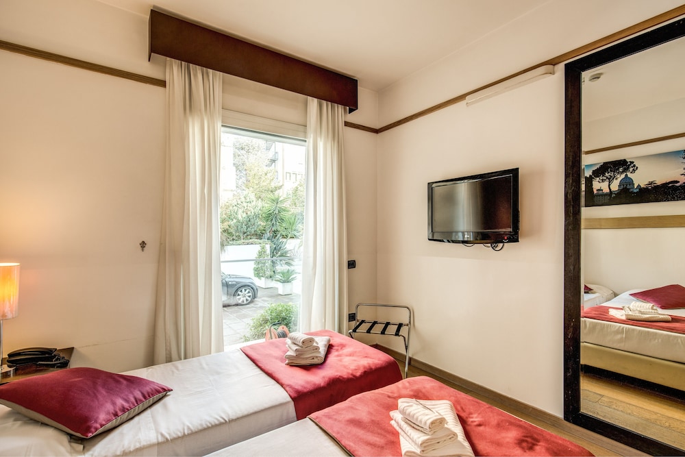 Ginevra Palace Hotel 8
