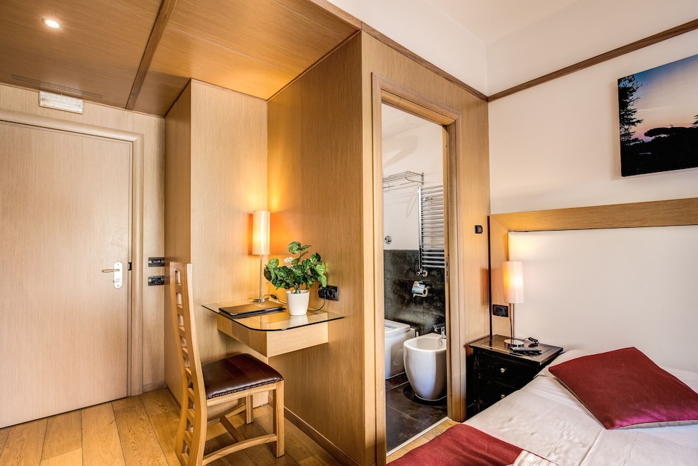 Ginevra Palace Hotel 9