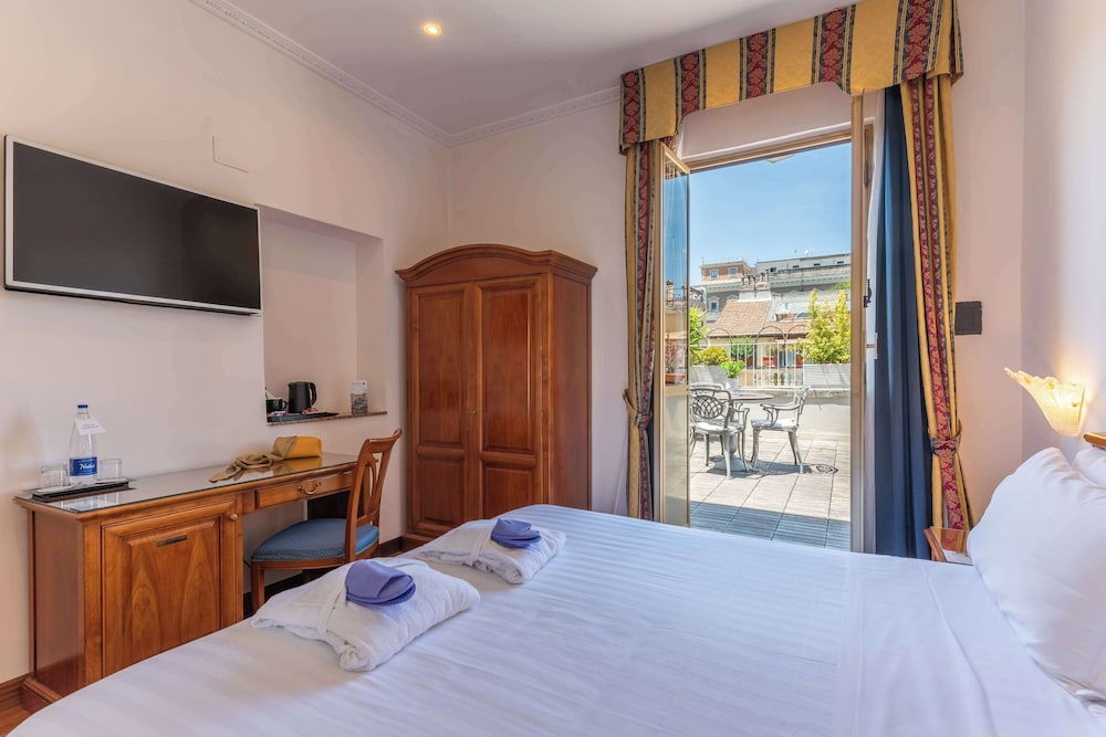 Hotel Raffaello, Sure Hotel Collection by Best Western 9