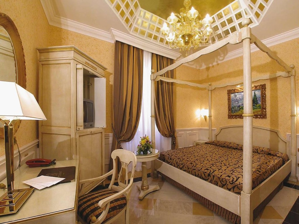 Comfort Hotel Bolivar 12