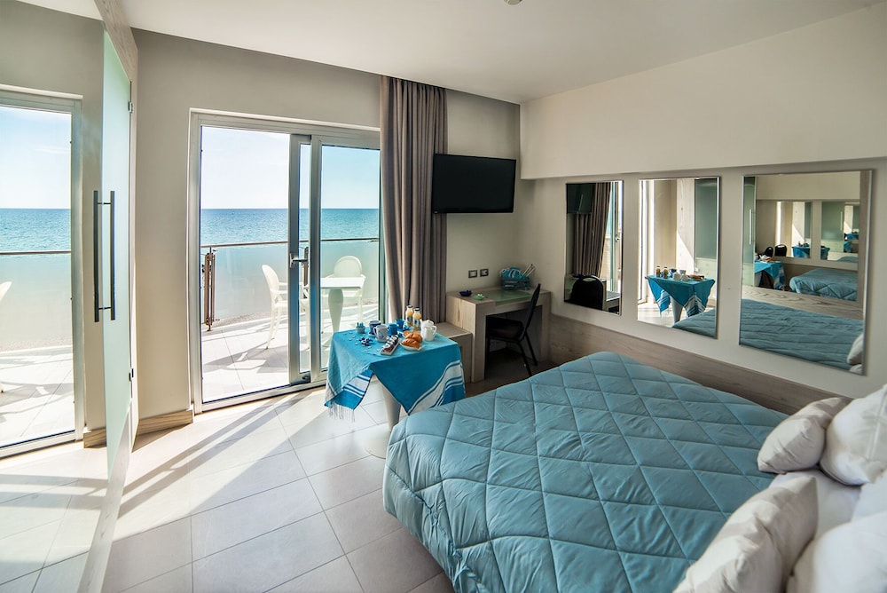 Smy Aran Blu Roma Mare 1